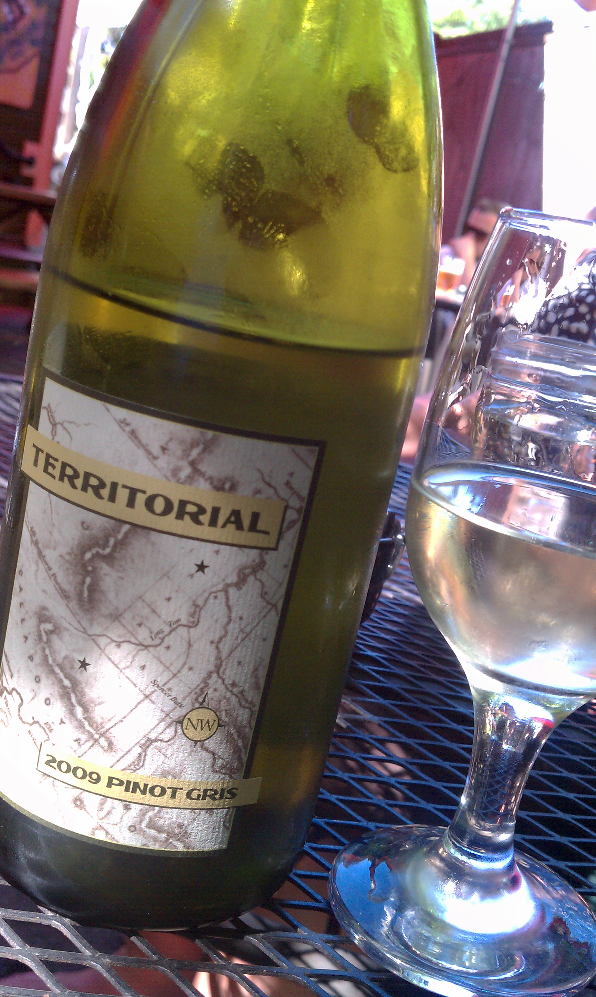 In The Glass: Territorial Vineyards Pinot Gris ’09